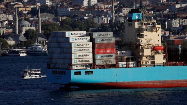 Türkei sperrt Bosporus und Dardanellen für Kriegsschiffe