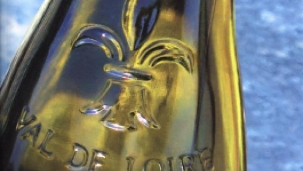Das Cover des „Vinum“-Weinmagazins zeigt eine Weinflasche mit dem Schriftzug „Val de Loire“.