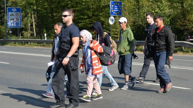 Flüchtlinge: Deutschland macht das Tor kleiner