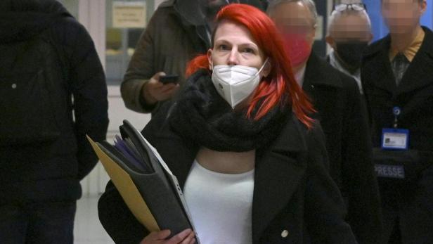Corona-Demo: Jennifer Klauninger wegen Angriffs auf Beamten angeklagt