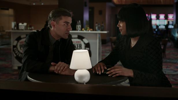 Berufsleben im Casino: Oscar Isaac und Tiffany Haddish sind mehr als nur gute Freunde in Paul Schraders „The Card Counter“