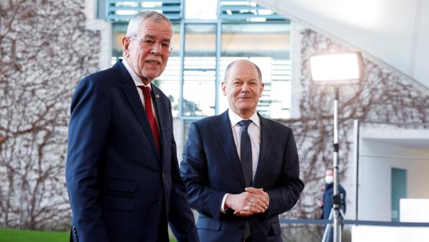 German Chancellor Scholz receives Austrian President Van der Bellen in Berlin