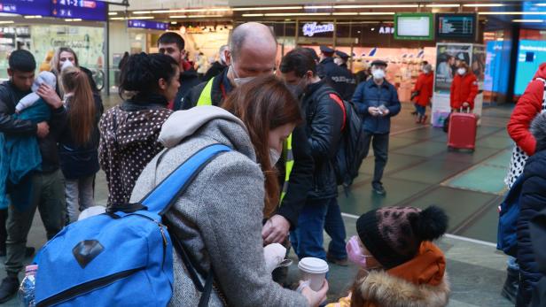 Täglich rund 50 Züge mit ukrainischen Flüchtlingen in Wien