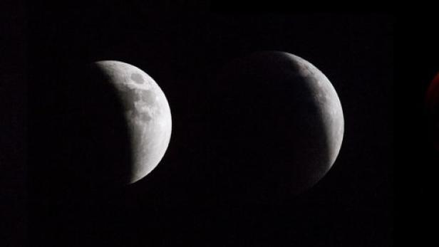 Die verschiedenen Phasen einer Mondfinsternis sind dargestellt.