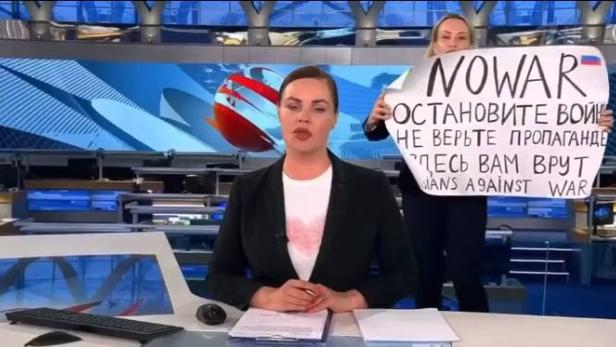 Russische TV-Demonstrantin steht am Dienstag vor Gericht in Moskau