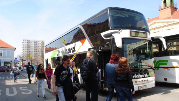 "Öko-Bus" sichert Nahverkehr im Bezirk