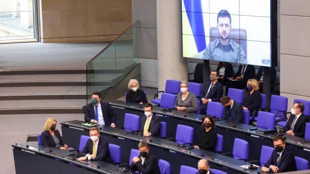 Videobotschaft des ukrainischen Präsidenten Wolodimir Selenskij an den deutschen Bundestag