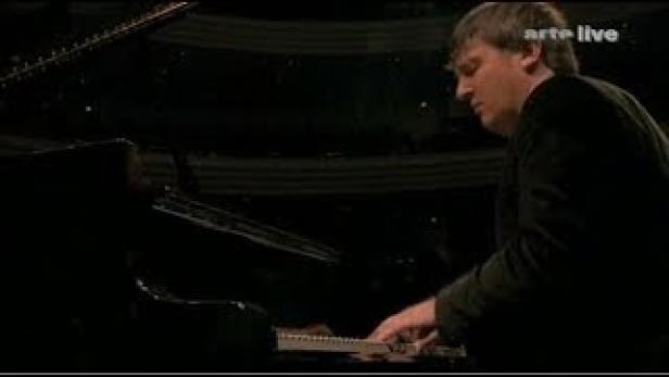 "Kiew Strom abschalten": Agentur feuert russischen Pianisten