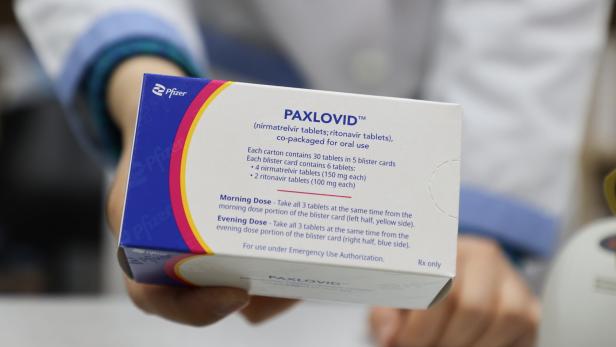 Ab dieser Woche Paxlovid-Covid-Behandlung beim Hausarzt möglich