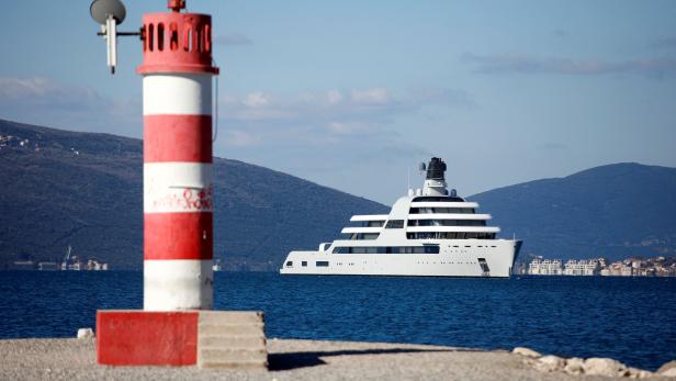 Yacht linked to Russian oligarch Abramovich arrives in Montenegro