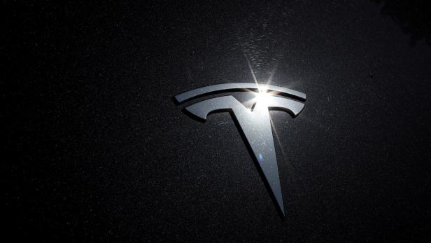 Corona-Lockdown in China bremst Fahrzeug-Lieferungen von Tesla 