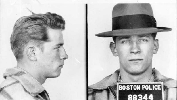Ein Mann mit Hut, aufgenommen von der Bostoner Polizei.
