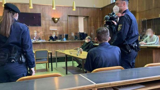 45-Jähriger wird nach Messerangriff auf Polizisten in Graz eingewiesen