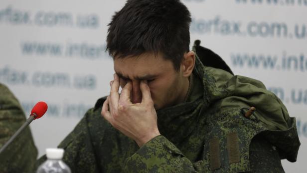 Ein russischer Soldat in Gefangenschaft