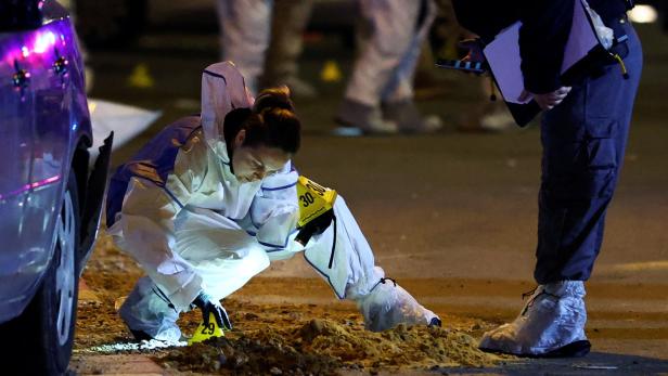 Erhöhte Sicherheitswarnstufe vor Beginn des Ramadan und der jüdischen Feiertage nach einem IS-Anschlag mit zwei Toten und zwölf Verletzten am Vorabend des Außenministertreffens