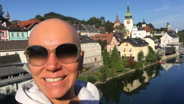 Barbara Hörndler versteht nach dem eigenem Verlust der Haarpracht die Verletzlichkeit betroffener Frauen sehr gut