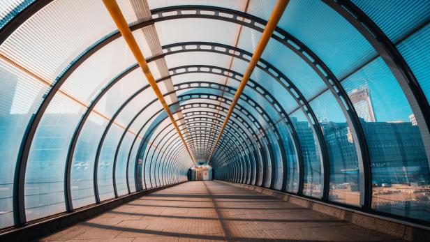 Ein Tunnel in Vagina-Form: Die schrägsten Extras der Promihäuser