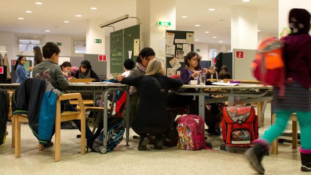 Geheimnis des Erfolgs sind die vielen freiwilligen Lernhelfer, die sich individuell um jeden Schüler kümmern.