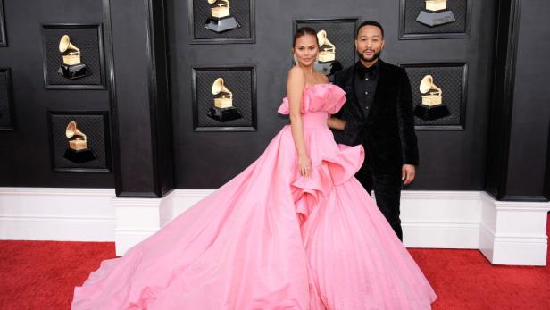 Grammys 2022: Das waren die schönsten Outfits am roten Teppich