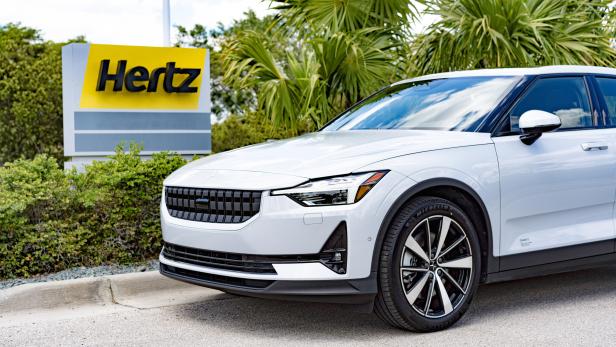 Hertz fährt künftig auf Polestar ab