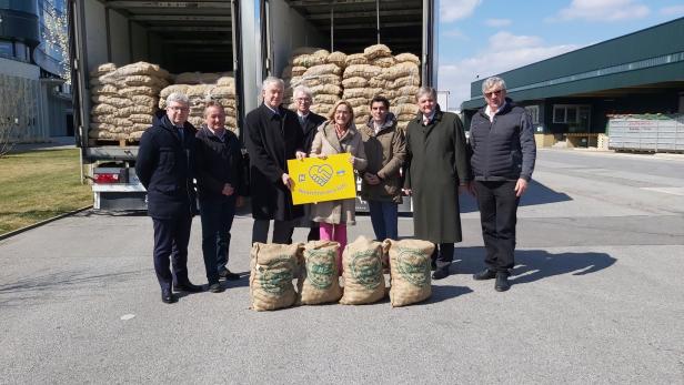 NÖ Hilft: 154 Tonnen Saatkartoffel sind am Weg in die Ukraine