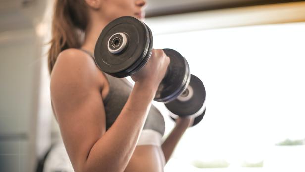 Gesund & stark: Muskelaufbau stärkt nachweislich die Abwehrkräfte