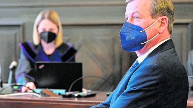 PROZESS GEGEN LANDESRAT WALDHÄUSL: PÖCHACKER