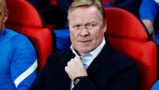 FILE PHOTO: Ronald Koeman when Barcelona coach before a match against  Rayo Vallecano at Estadio de Vallecas, Madrid, Spain - October 27