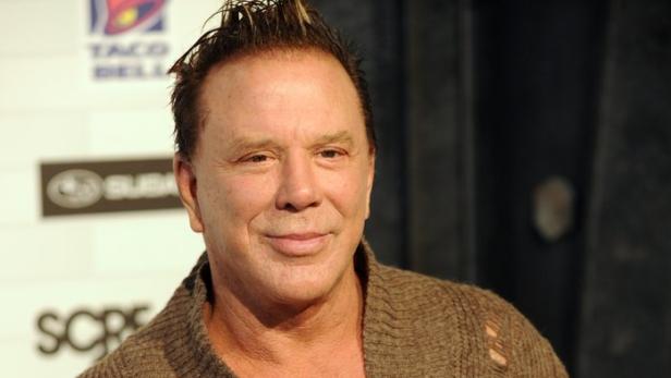 Mickey Rourke: Schauspieler teilt Foto nach blutigem Unfall