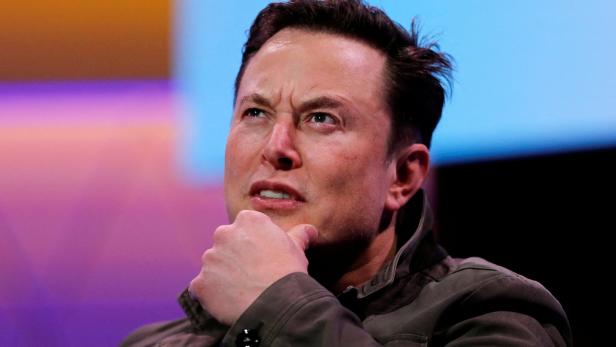 Nach Einstieg bei Twitter fragt Elon Musk: Stirbt die Plattform?
