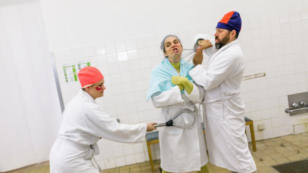 46-185961418 Wellness-Oase im Wirtschaftstrakt der ehemaligen Semmelweisklinik: Julia Schranz, Birgit Stöger und Daniel Wagner