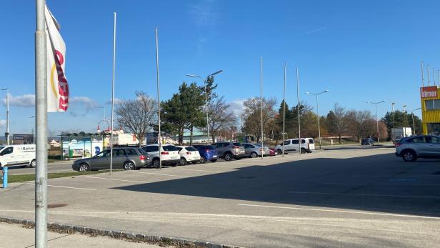 Polizei ermittelt: Junge Frau auf Parkplatz in St. Pölten brutal attackiert