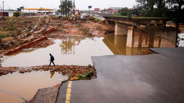 Mehr als 500 Tote nach Überschwemmungen in Südafrika befürchtet