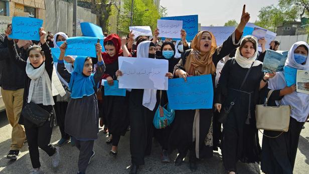 Mehrere Explosionen an Kabuler Schule forderten Tote und Verletzte