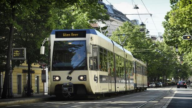 Sprit und Parken: Starkes Fahrgastplus für Badner Bahn