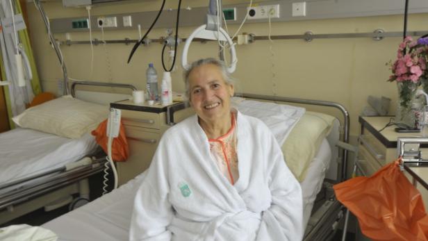 In einer mehrstündigen Operation konnte der Tumor vollständig entfernt werden: &quot;Mir geht es jetzt viel besser&quot;, sagt Maria K.