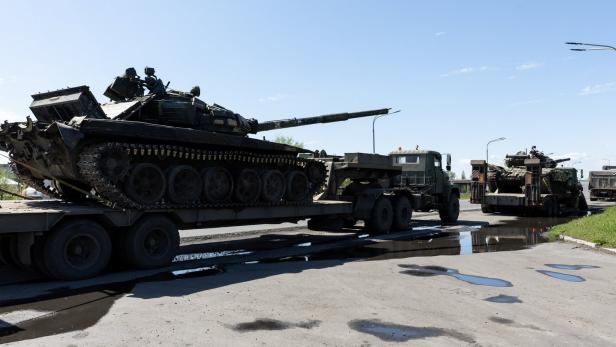 Ostukraine heftig umkämpft, Flughafen Odessa getroffen