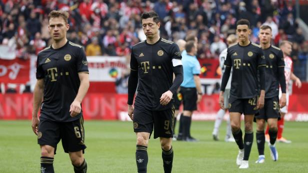 Genervt: Bayerns Lewandowski und Kollegen hatten keinen schönen Samstag in Mainz