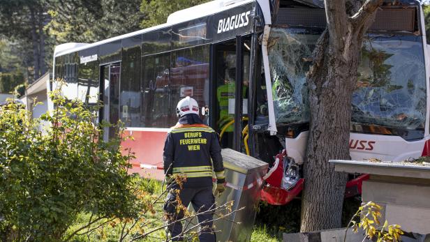 Nach Busunfall in Penzing: Staatsanwaltschaft ortet Fehlverhalten des Fahrers