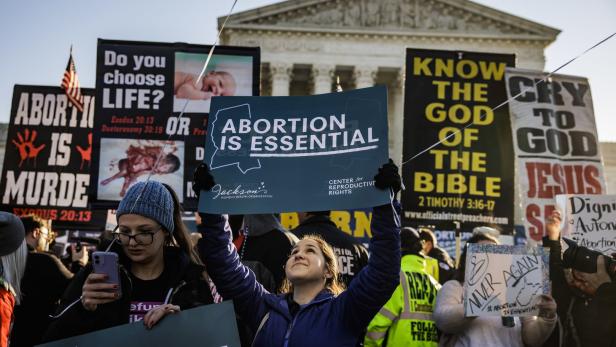 Streit um Abtreibungen in USA: Bundesstaaten verbieten bereits eigenständig