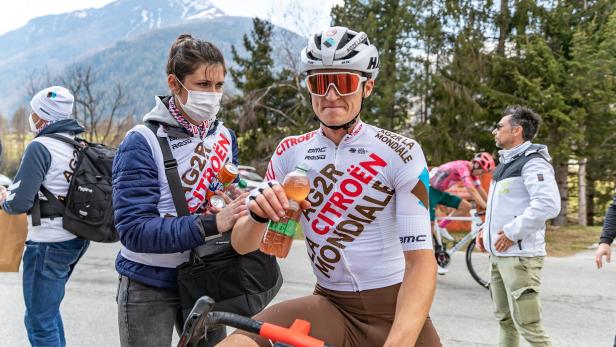 Gefragter Mann: Felix Gall bei der Tour of the Alps in seiner Osttiroler Heimat