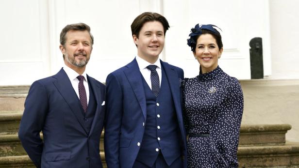Frederik von Dänemark mit Sohn Christian und Ehefrau, Mary von Dänemark