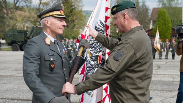 Mächtiger General aus Niederösterreich salutiert ab