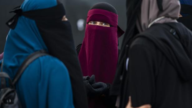 Demonstration against niqab fine in Copenhagen