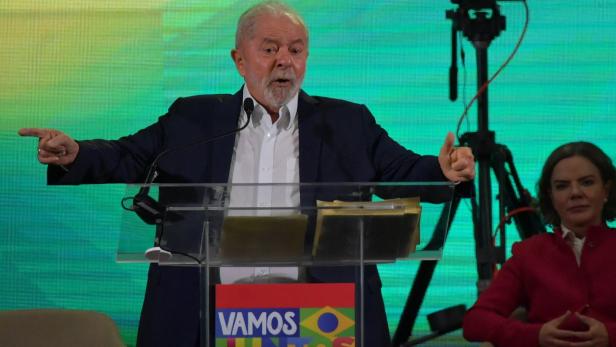 Brasiliens Ex-Präsident Lula kündigt Kandidatur an