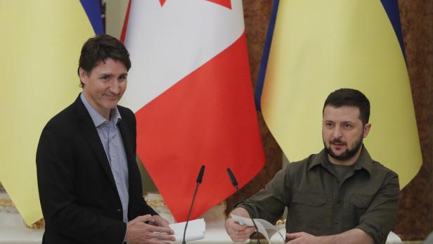 Kanadas Justin Trudeau bei Wolodimir Selenskij
