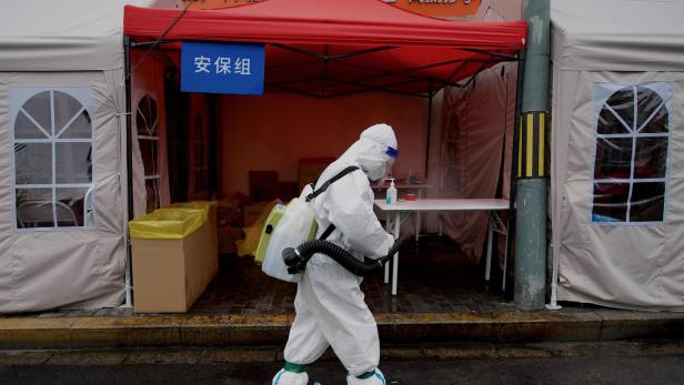 1,55 Millionen Tote in China bei Zero-Covid-Ende befürchtet + 4.022 Neuinfektionen in Ö