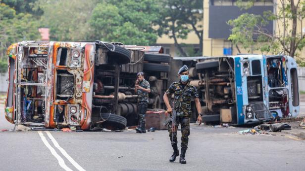 Nach tödlichen Ausschreitungen: Sri Lanka erteilt Schießbefehl