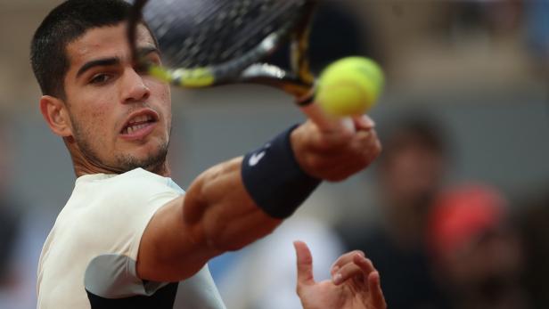 Tennis: Alcaraz startet bei den French Open in Paris souverän