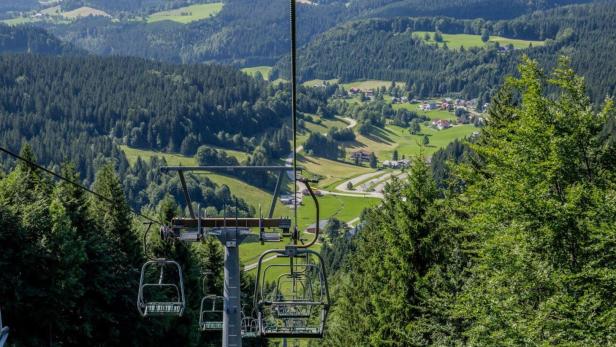 Ab dem Himmelfahrtstag bis zum 2. Juli fährt der Ötscherlift bei Schönwetter an den Wochenenden und an Feiertagen, dann bis 11. September täglich 